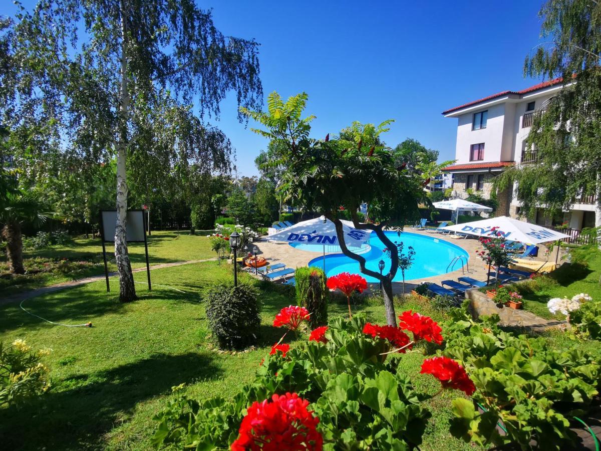 Marina Delfin Apartments - Top Location & Pet Friendly Sveti Vlas Exterior foto
