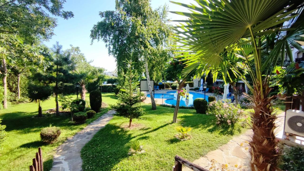 Marina Delfin Apartments - Top Location & Pet Friendly Sveti Vlas Exterior foto