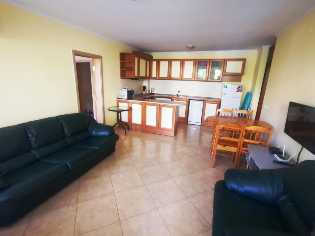 Marina Delfin Apartments - Top Location & Pet Friendly Sveti Vlas Exterior foto