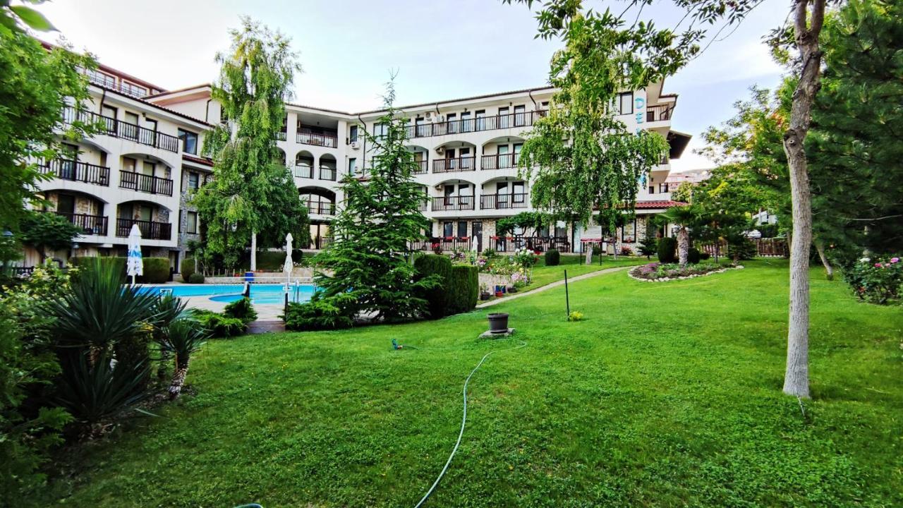 Marina Delfin Apartments - Top Location & Pet Friendly Sveti Vlas Exterior foto
