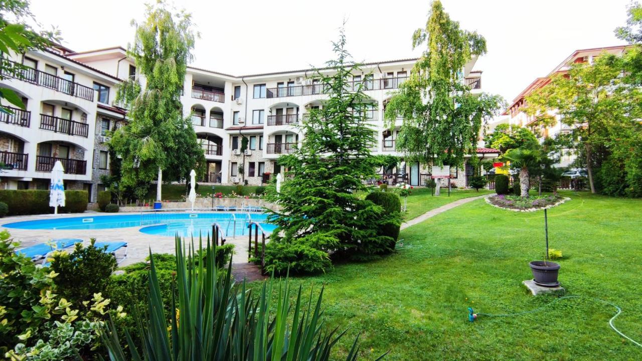 Marina Delfin Apartments - Top Location & Pet Friendly Sveti Vlas Exterior foto