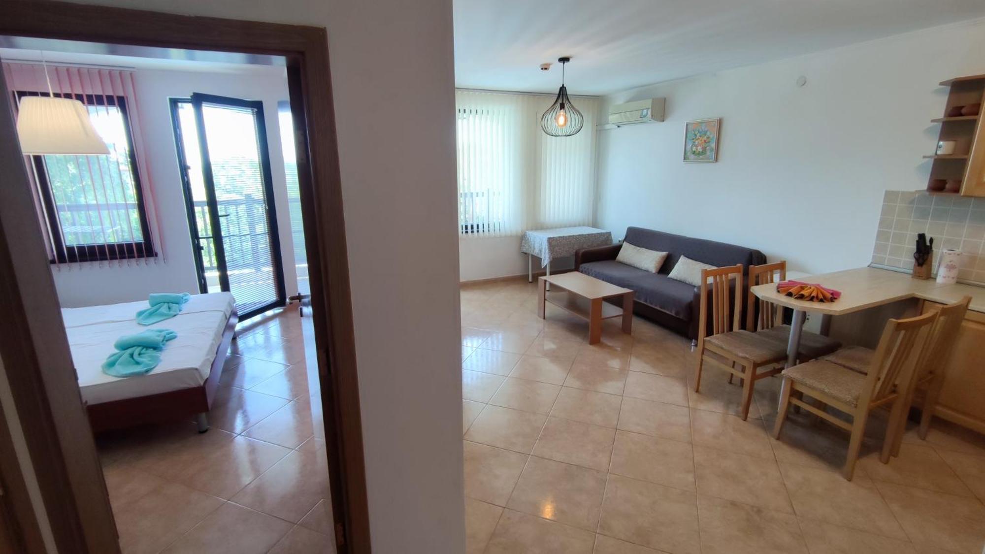 Marina Delfin Apartments - Top Location & Pet Friendly Sveti Vlas Exterior foto
