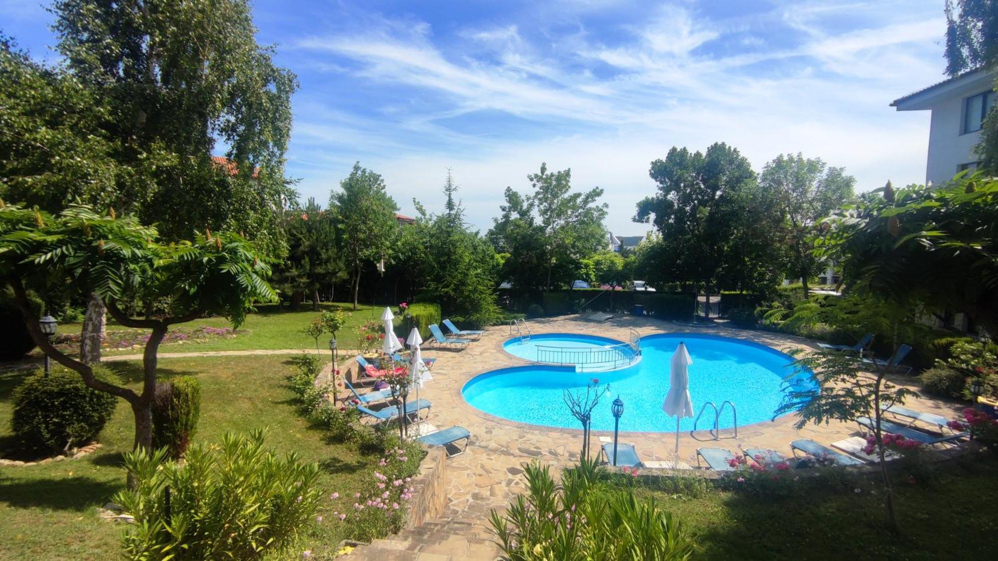 Marina Delfin Apartments - Top Location & Pet Friendly Sveti Vlas Exterior foto