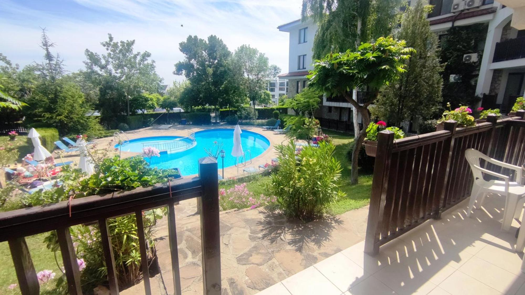 Marina Delfin Apartments - Top Location & Pet Friendly Sveti Vlas Exterior foto