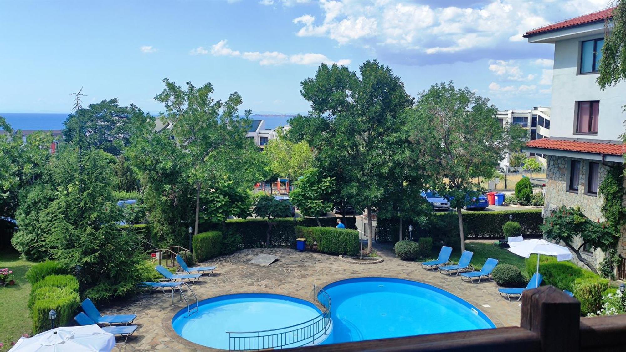 Marina Delfin Apartments - Top Location & Pet Friendly Sveti Vlas Exterior foto