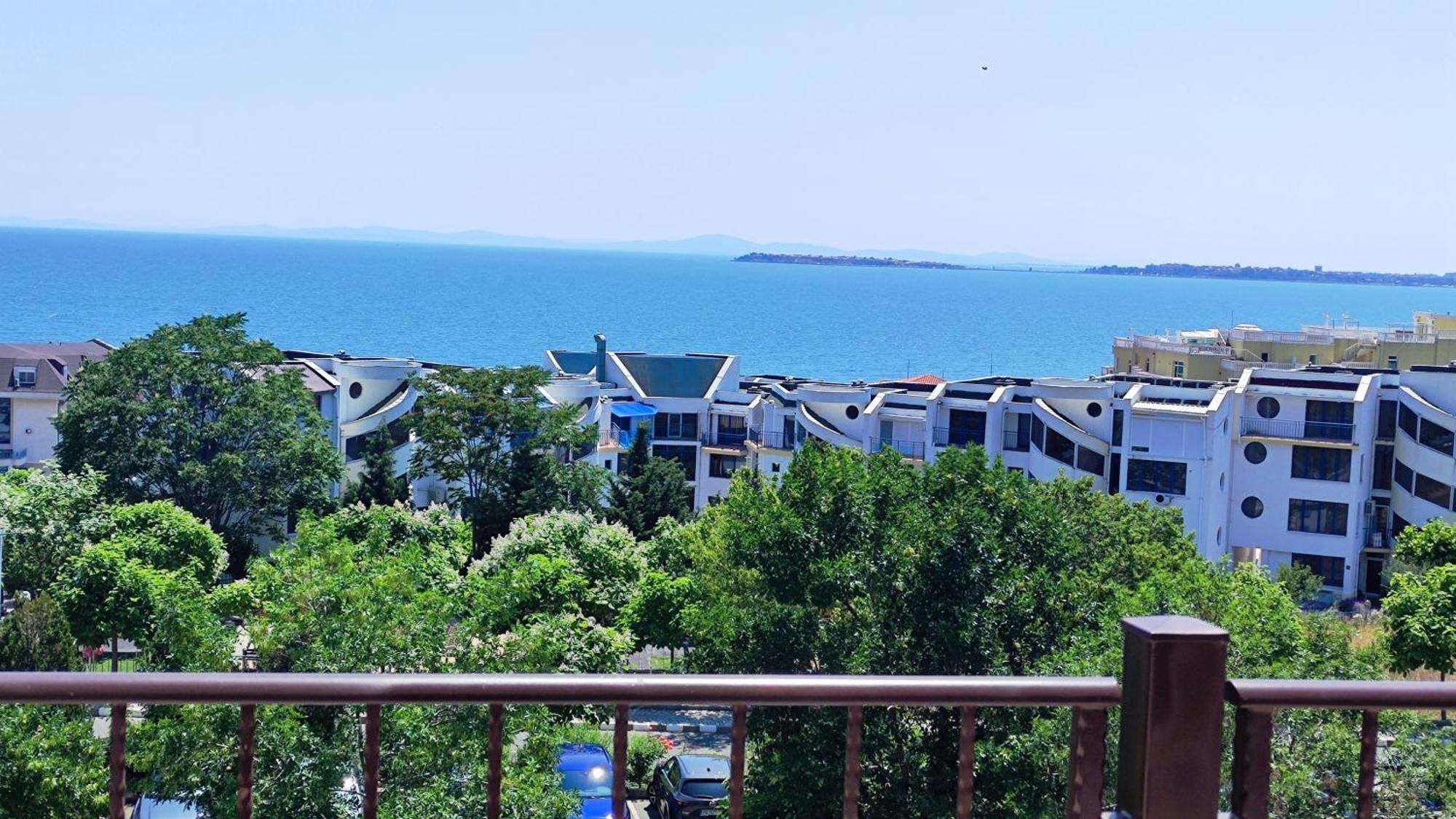 Marina Delfin Apartments - Top Location & Pet Friendly Sveti Vlas Exterior foto