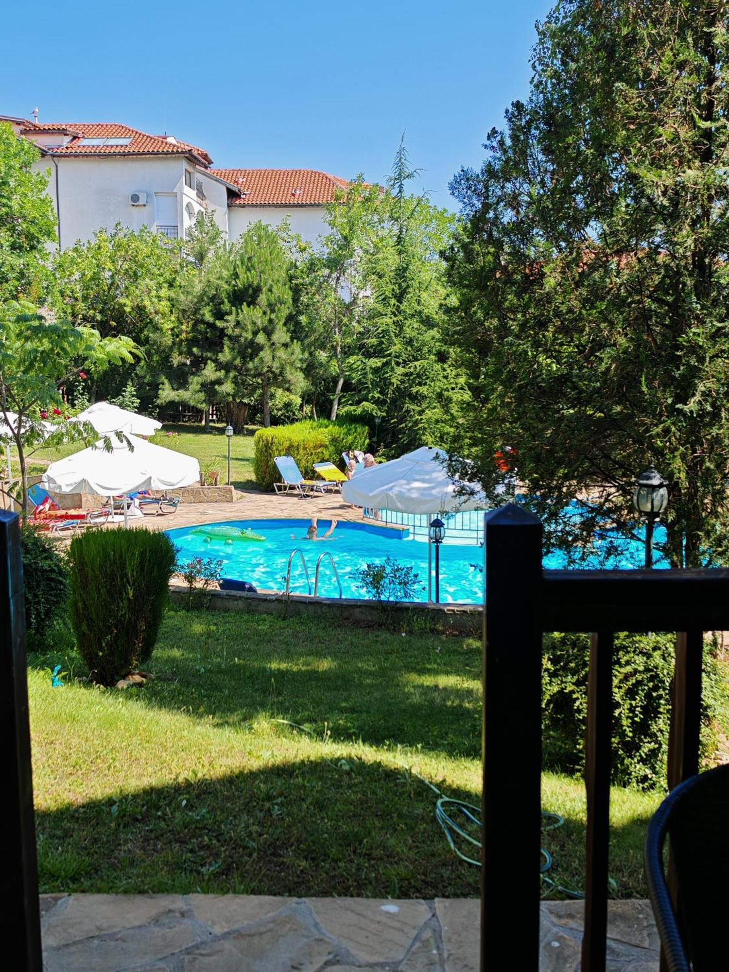 Marina Delfin Apartments - Top Location & Pet Friendly Sveti Vlas Exterior foto