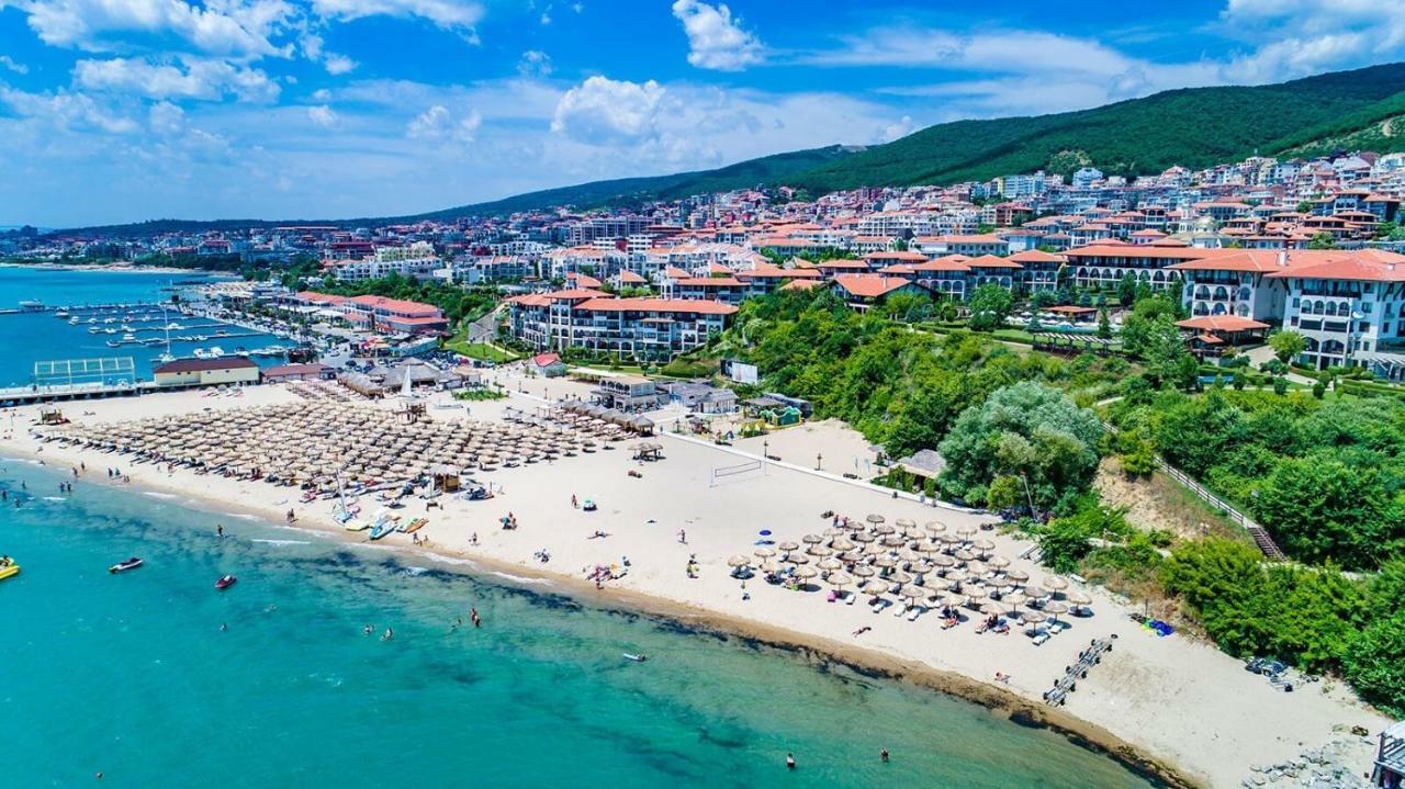 Marina Delfin Apartments - Top Location & Pet Friendly Sveti Vlas Exterior foto