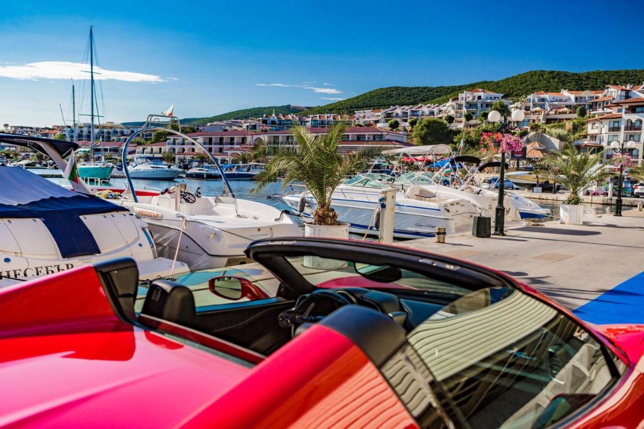 Marina Delfin Apartments - Top Location & Pet Friendly Sveti Vlas Exterior foto